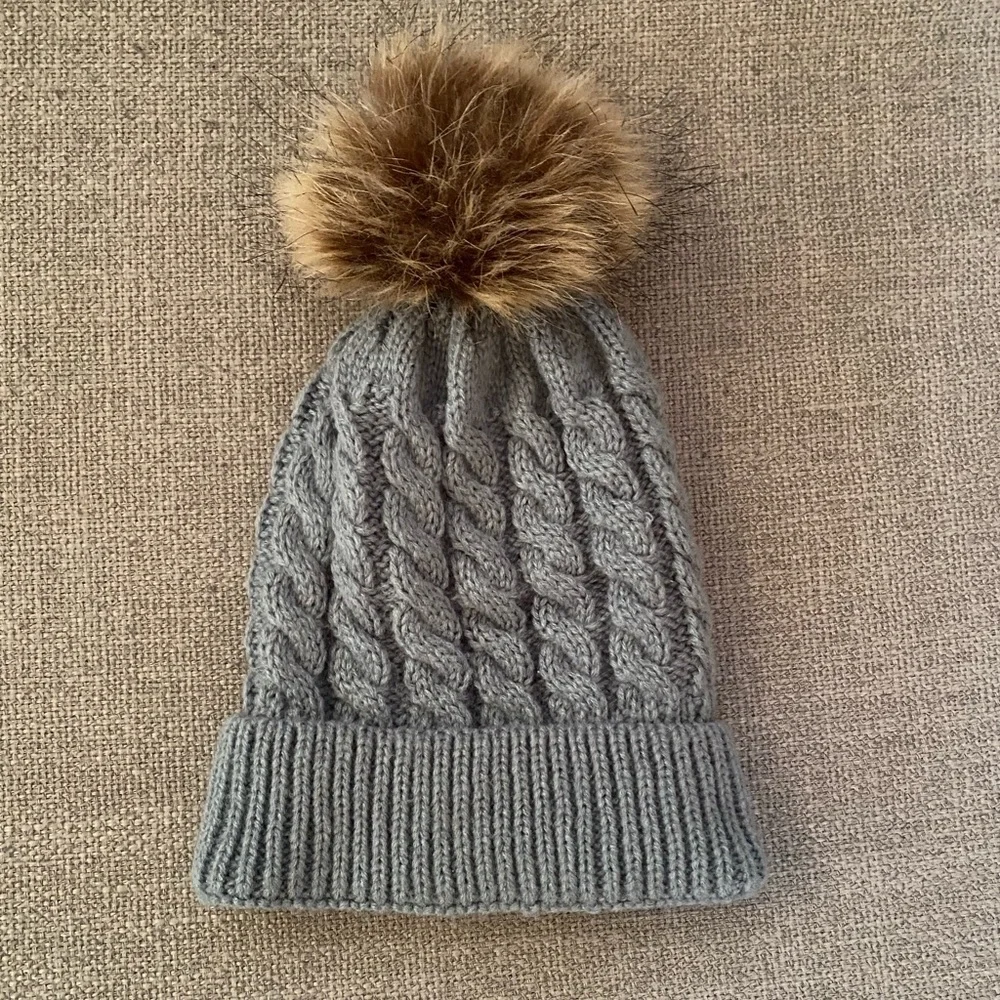 Cable Knit Pompom Beanie - Picture 1 of 2